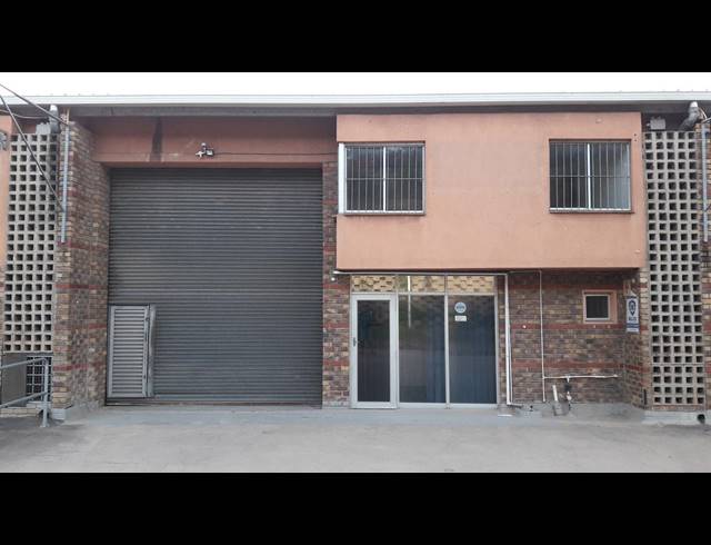 399M² WAREHOUSE TO LET IN MOUNTAIN RIDGE